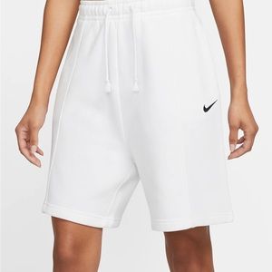 New Womens Nike Sportswear Essential Fleece Shorts Color White.